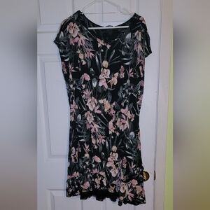 Reitmans Black and Pink Floral Skirt